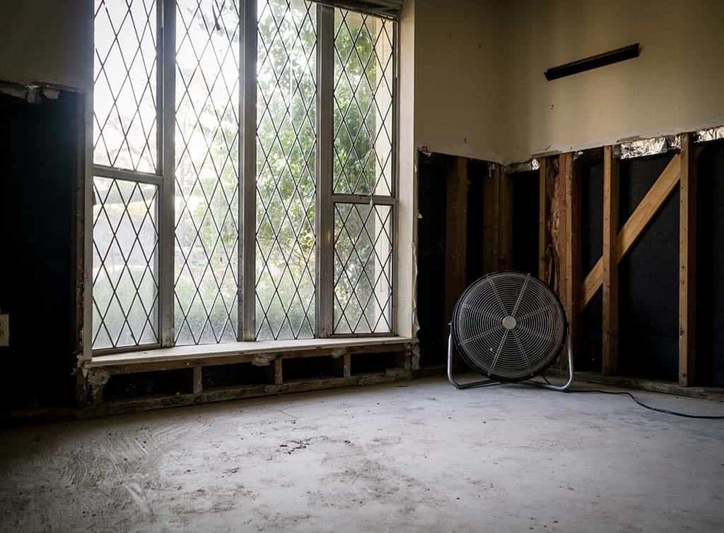 Portable cabin drying out after a flood, showing resilience and quick recovery.